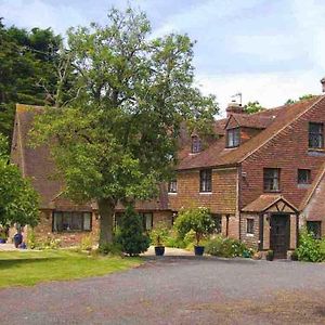 Cleavers Lyng 16Th Century Country House